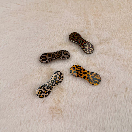 Tiny Ones Club set of 4 leopard print hair clips